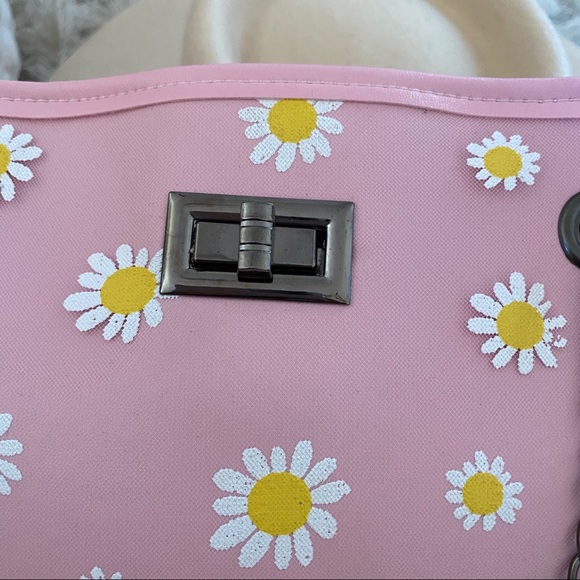 NEW Daisy Purse - Picture 6 of 12